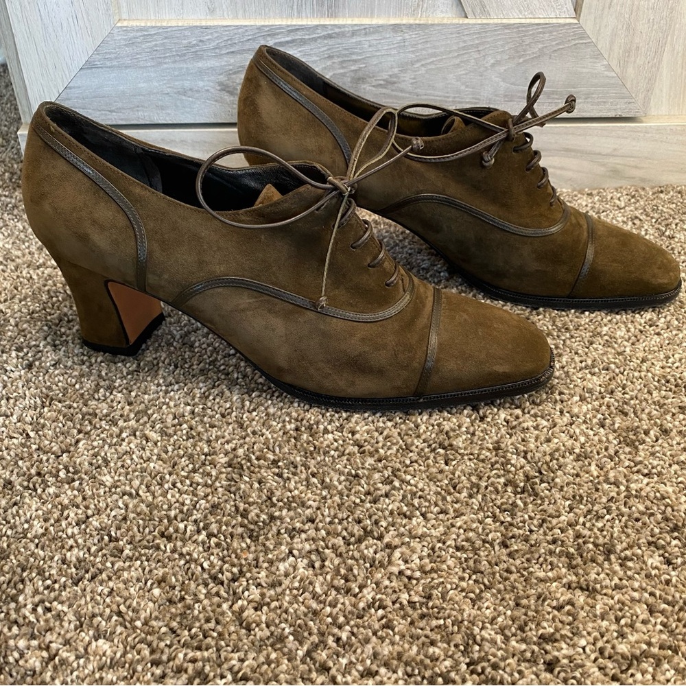 Salvatore Ferragamo Light Brown Brogues
Suede Ankle‎ Heel Lace Up Shoes US 7.5AA